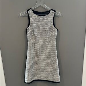 Black and White Sleeveless Dress size 2P